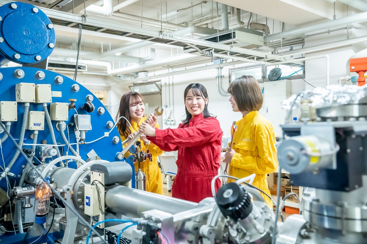 写真：物理学研究室　実験室の風景